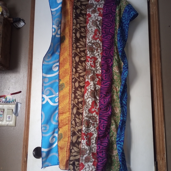 Colorful Patterned Scarf - Picture 2 of 3